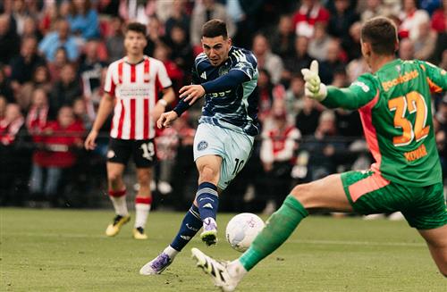 पीएसवी आइंडहोवन बनाम अजाक्स