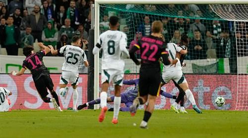 पनाथिनाइकोस बनाम चेल्सी