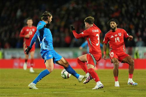 आइसलैंड बनाम वेल्स