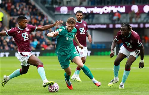 बर्नले बनाम लिवरपूल