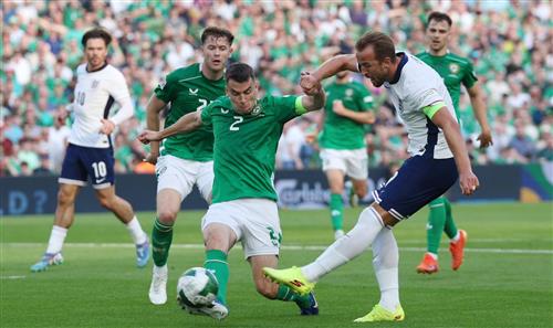 आयरलैंड बनाम अंख