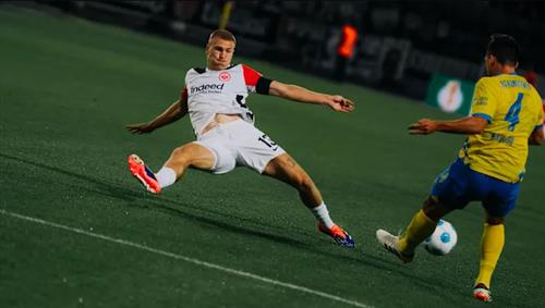 ईस्ट ब्रंसविक बनाम ईस्ट फ्रैंकफर्ट