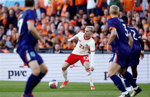 नीदरलैंड बनाम कनाडा