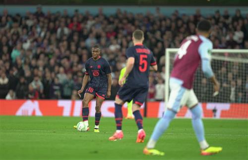 एस्टन विला बनाम लिली