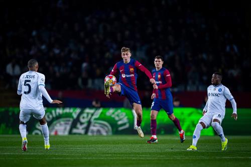 बार्सिलोना बनाम नेपोली