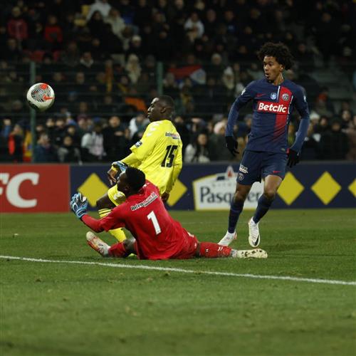 ऑरलियन्स यूएस 45 बनाम पेरिस सेंट-जर्मेन