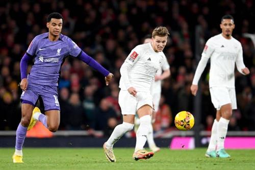 आर्सेनल बनाम लिवरपूल