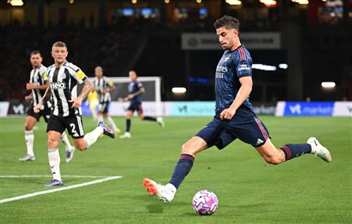 आर्सेनल बनाम न्यूकैसल यूनाइटेड