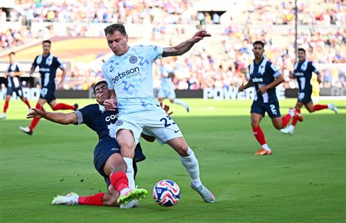 मॉन्टेरी बनाम इंटर मिलान