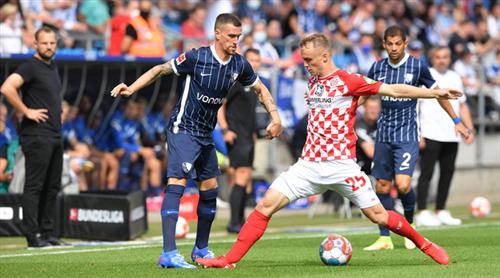 मेंज 05 बनाम बोचुम