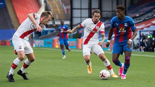 क्रिस्टल पैलेस बनाम साउथेम्प्टन