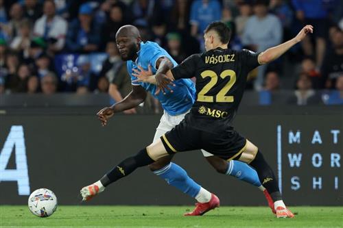 नेपल्स बनाम जेनोआ