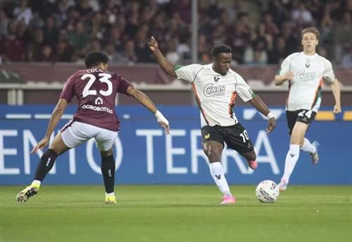 ट्यूरिन बनाम वेनिस