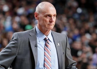 8 लोग घायल हो गए! कार्लिस्ले: कल के बैक-टू-बैक के लिए हमारे पास केवल 10-11 खिलाड़ी उपलब्ध हैं