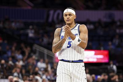 प्रतिस्पर्धी स्थिति अच्छी है! बैंकेइरो ने पहले क्वार्टर में 4 में से 7 शूटिंग पर 10 अंक और 4 रिबाउंड बनाए।