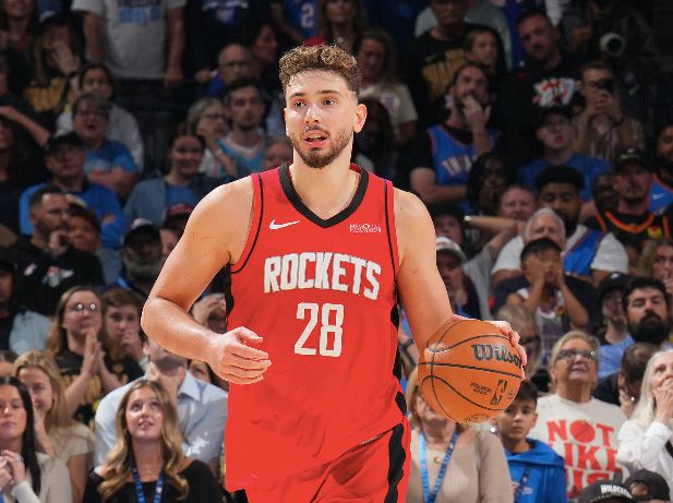 आमीन और शिन क्यूंग ने मिलकर 48 अंक बनाए, लगातार 2 गेम में 20+ अंक बनाए।