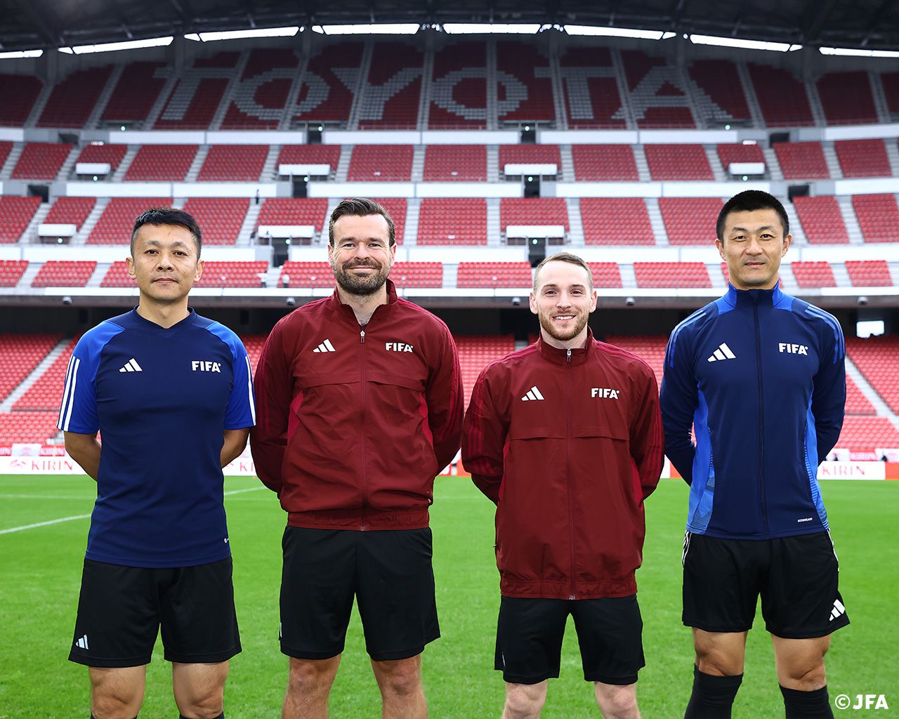 आधिकारिक: फू मिंग जापान बनाम घाना में चौथे अधिकारी के रूप में कार्य करते हैं, और माज़ी सहायक रेफरी के रूप में कार्य करते हैं।