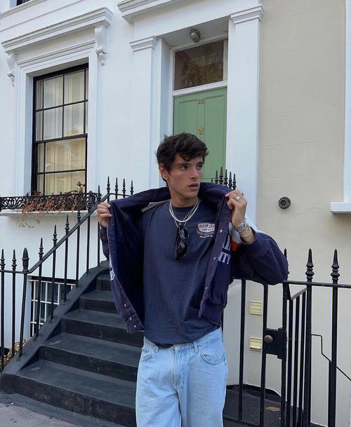 6686体育官方作者Lenny