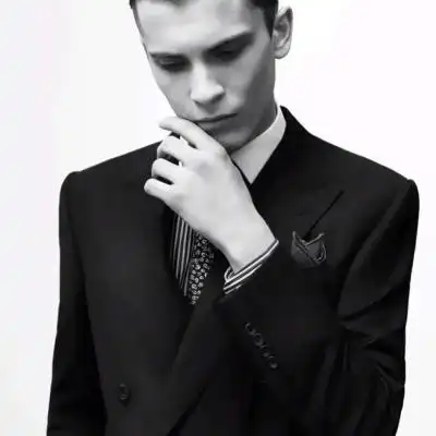 6686体育钻石作者Kellan