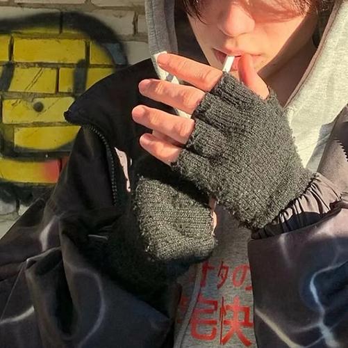 6686体育金牌作者Adam